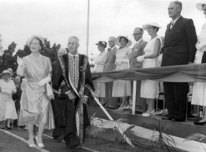 Queen Elizabeth, the Queen Mother with Ipswich Mayor, James Finimore wearing his robes of office, arriving at Queens Park, 1958 - Image courtesy of Picture Ipswich