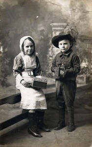 Two children dressed up to collect funds for the war effort during World War I - Image courtesy of Picture Ipswich