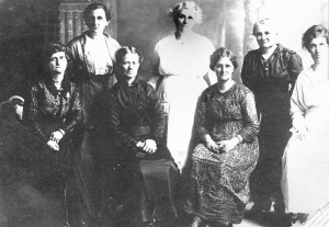 Members of the Ipswich Booval Soldier's Comfort Club, Ipswich, 1916-1917. Image Courtesy of Picture Ipswich.