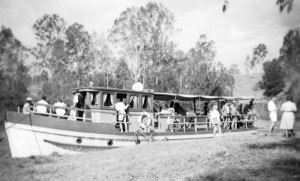 Srednam(boat), at The Junction, Bremer River, Ipswich, 1948 - Image courtesy of Picture Ipswich