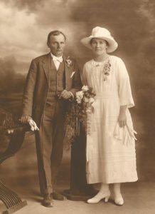 Formal wedding portrait of Henry Bates and Pearl Gerturde Brown, Ipswich, 1923 (Image courtesy of Picture Ipswich)