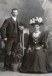Alfred and Sarah Embrey, wedding photograph, 1904 - Image courtesy of Picture Ipswich